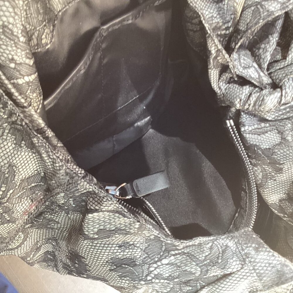 Valentino Black/Beige Lace Nuage Bow Hobo Bag LIKE NEW!! - Picture 5 of 7